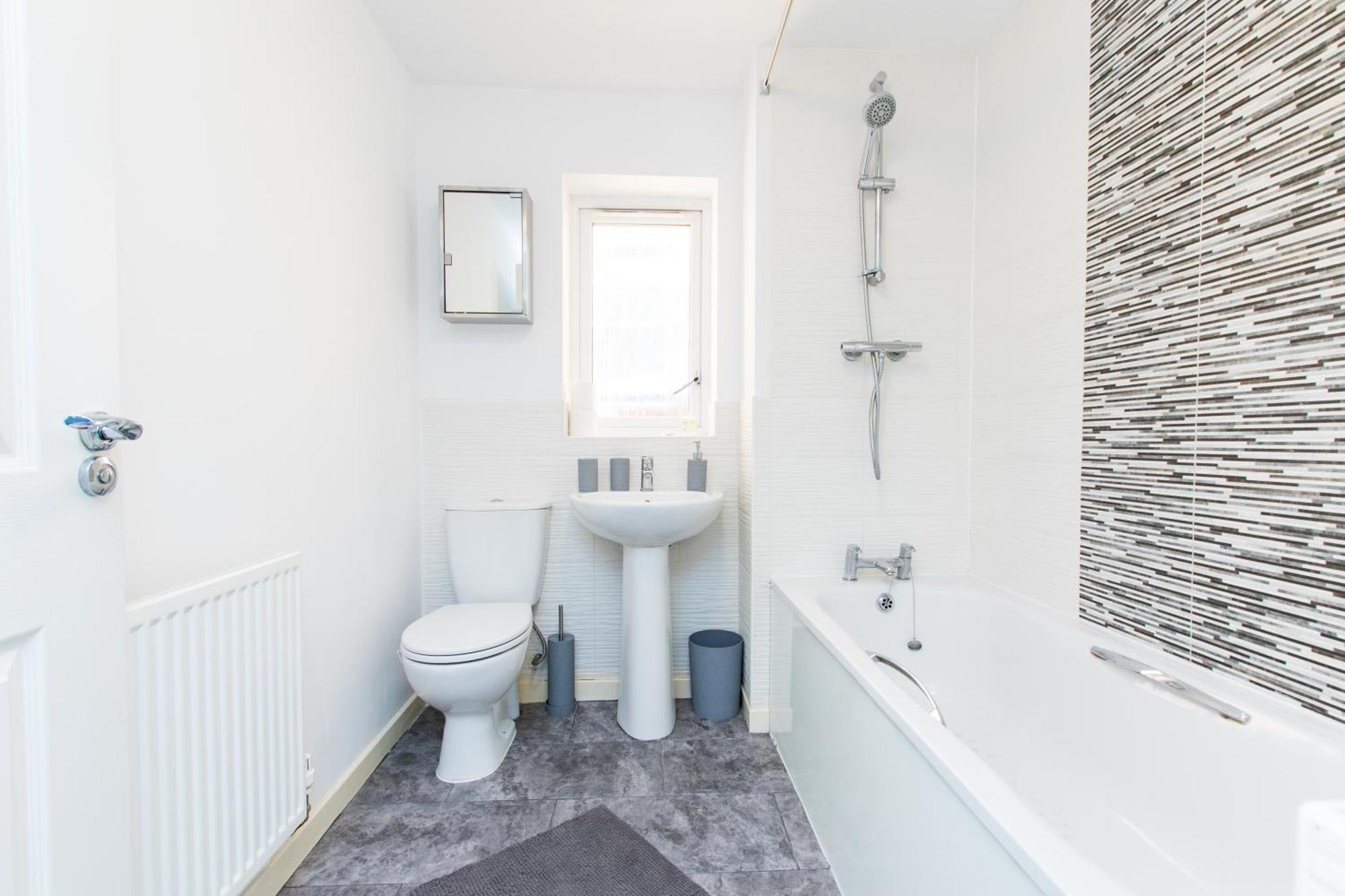 Free Parking 3 Bedroom House In Nottingham Extérieur photo