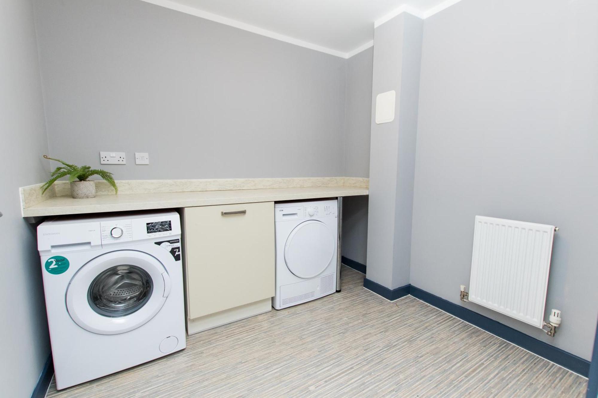 Free Parking 3 Bedroom House In Nottingham Extérieur photo